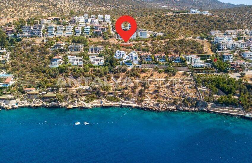 Beachfront 2-bedroom Villa with Private Pool in Kaş Kalkan 10