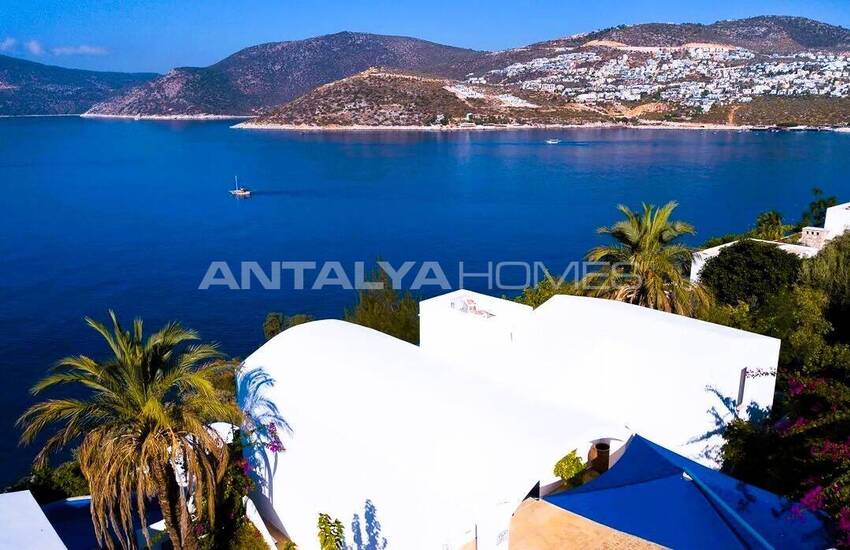 Beachfront 2-bedroom Villa with Private Pool in Kaş Kalkan 7