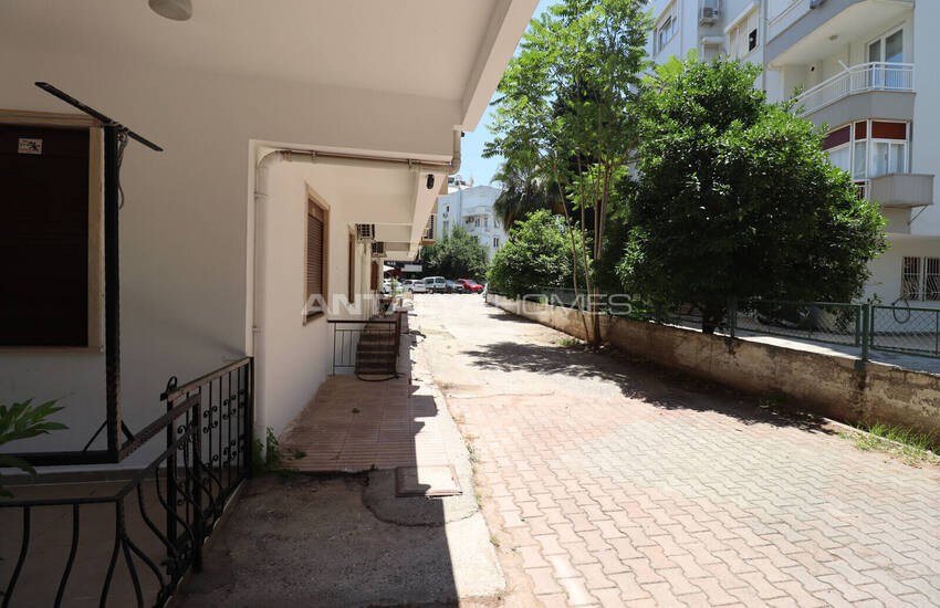 Apartment with Parking Near the Beach in Muratpaşa Antalya 3