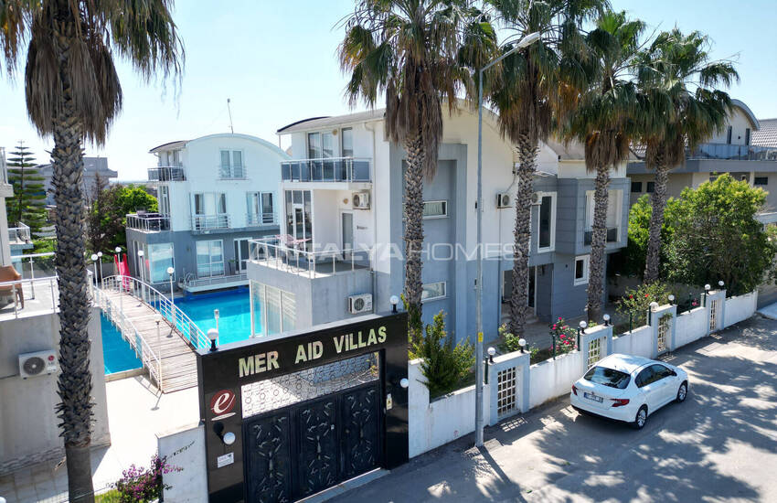 Antalya Belek'te Geniş Bahçeli İkiz Villa 9
