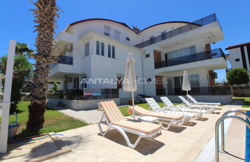 Ground-floor Apartment with Communal Pool in Antalya Serik 3