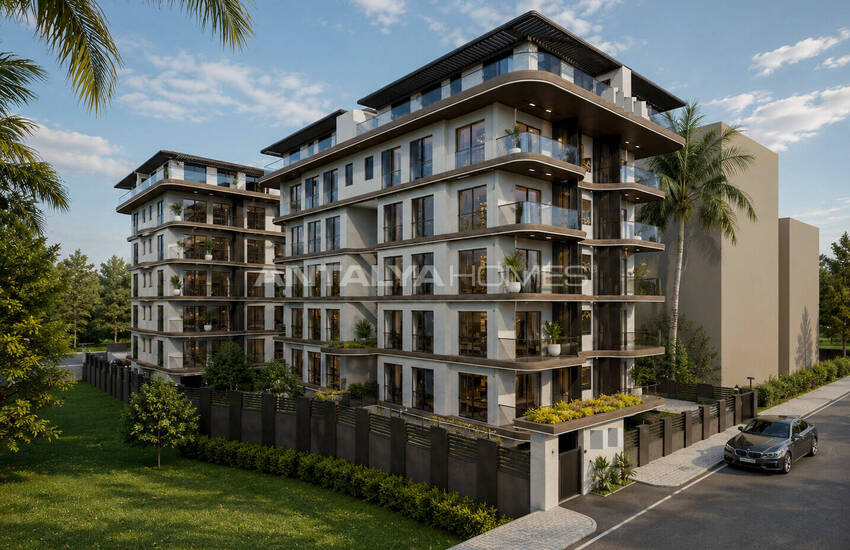 Apartments with Shared Pool Near the Beach in Alanya Center 1