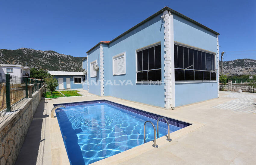 Haus Mit Naturblick Und Pool In Antalya Dosemealti 1