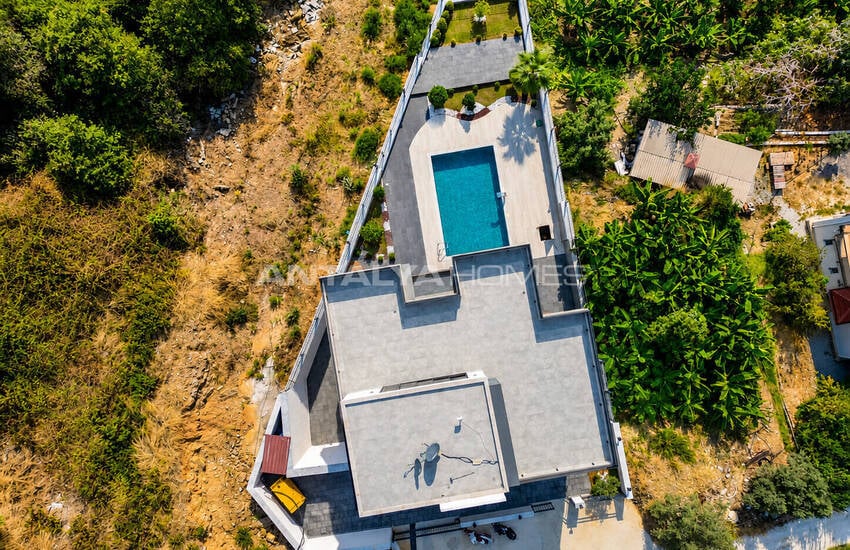 Detached Villa with Sea View and Pool in Alanya Turkey 9
