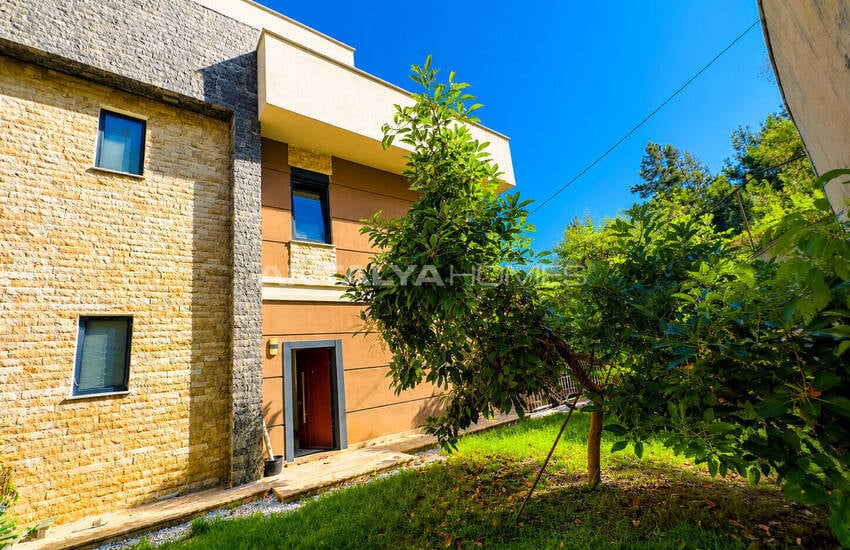 City-view Villa in Alanya Turkey with Spacious Layout 11
