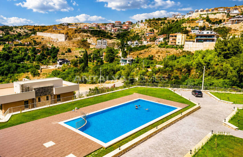 City-view Villa in Alanya Turkey with Spacious Layout 8