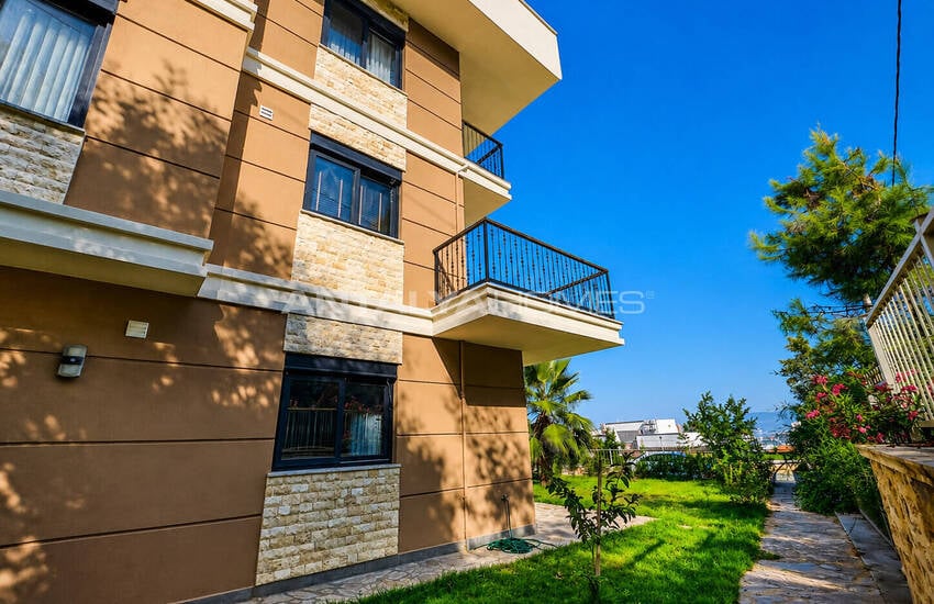 City-view Villa in Alanya Turkey with Spacious Layout 13