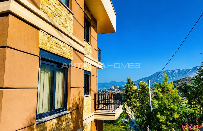 City-view Villa in Alanya Turkey with Spacious Layout 4