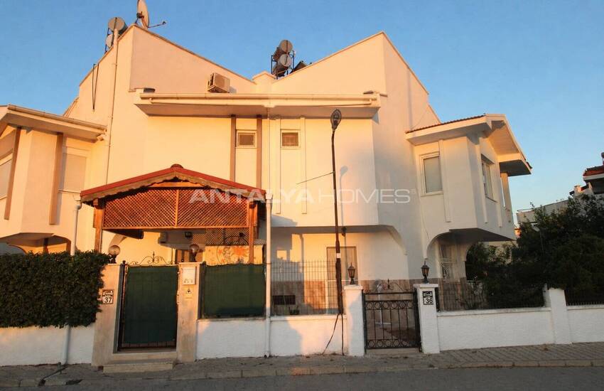 Charming Semi-detached Villa with Garden in Antalya Kadriye 1