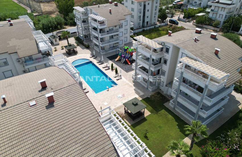 Antalya Kadriye'de Ortak Havuzlu Bahçe Katı Daire 2