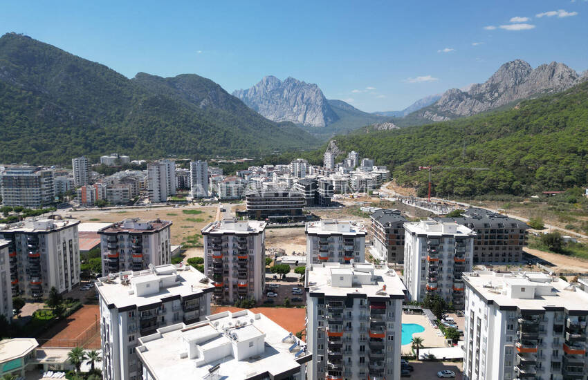 Tenis Resort Apartment with Rich Amenities in Antalya Konyaaltı 4