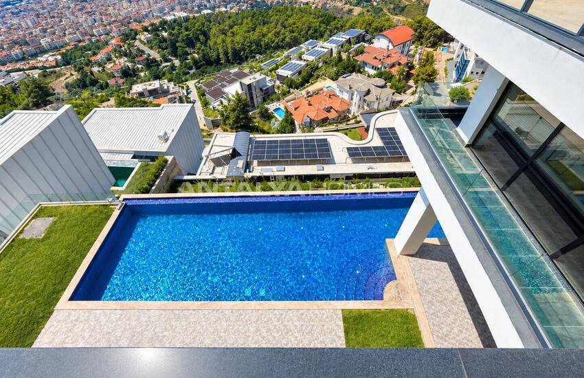 Stunning Detached Villa in Alanya Turkey with Sea View 6