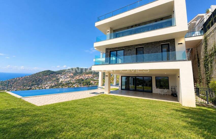 Stunning Detached Villa in Alanya Turkey with Sea View 4