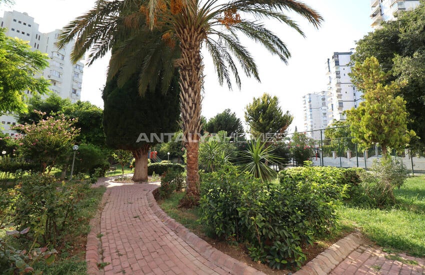 Apartment Within Walking Distance of the Sea in Antalya Muratpasa 8