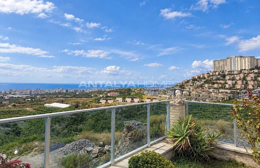 Alanya’da Özel Havuzlu ve Deniz Manzaralı Satılık Müstakil Ev 6