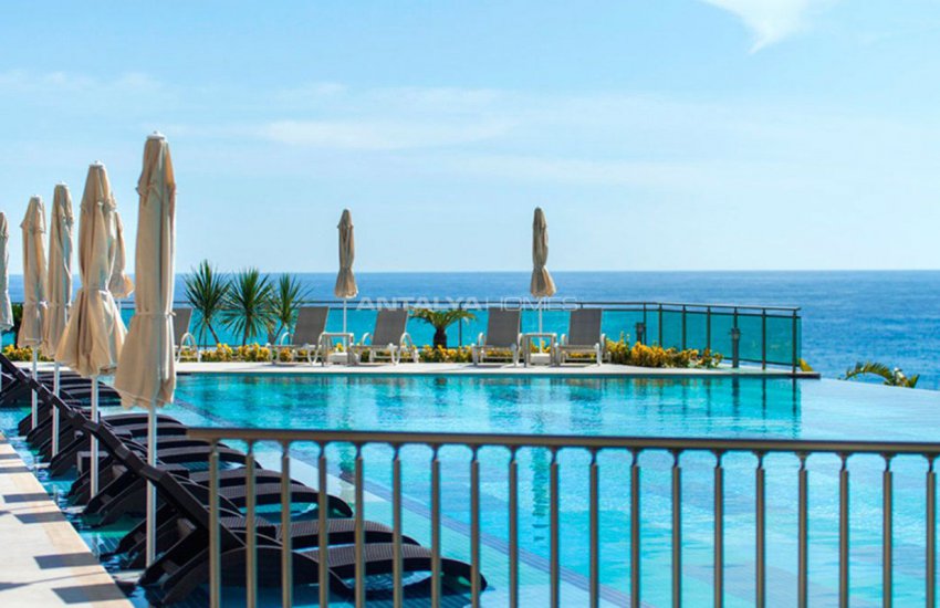 Artistically Designed Beachfront Apartments in Alanya 2