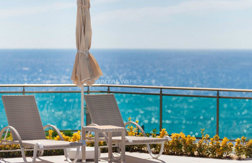 Artistically Designed Beachfront Apartments in Alanya 3