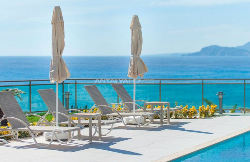 Artistically Designed Beachfront Apartments in Alanya 5