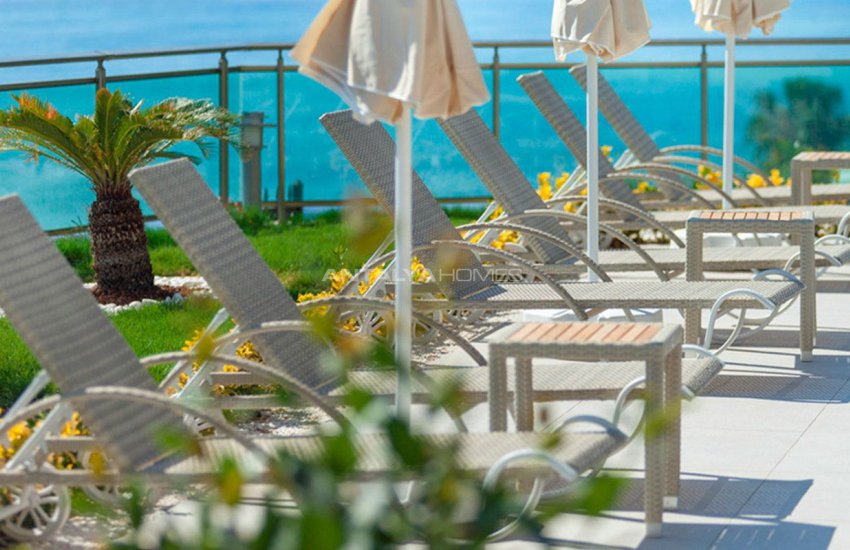 Artistically Designed Beachfront Apartments in Alanya 8