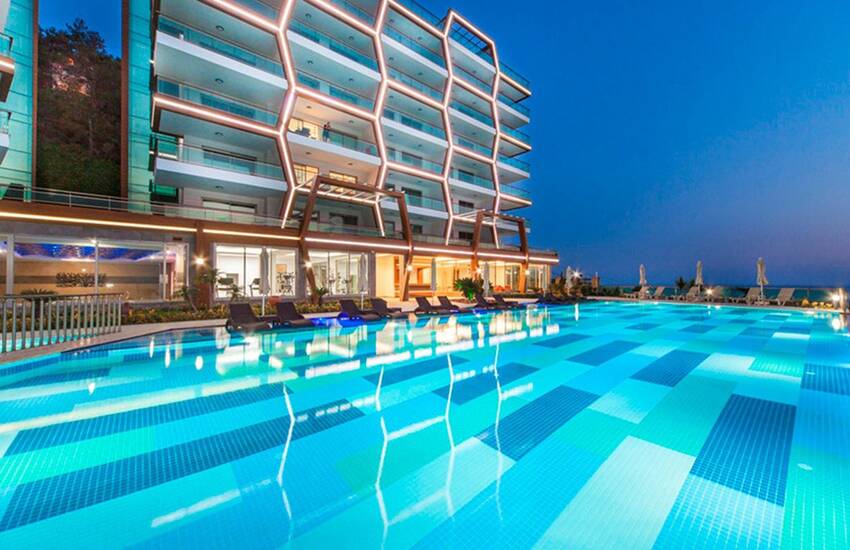 Artistically Designed Beachfront Apartments in Alanya 1