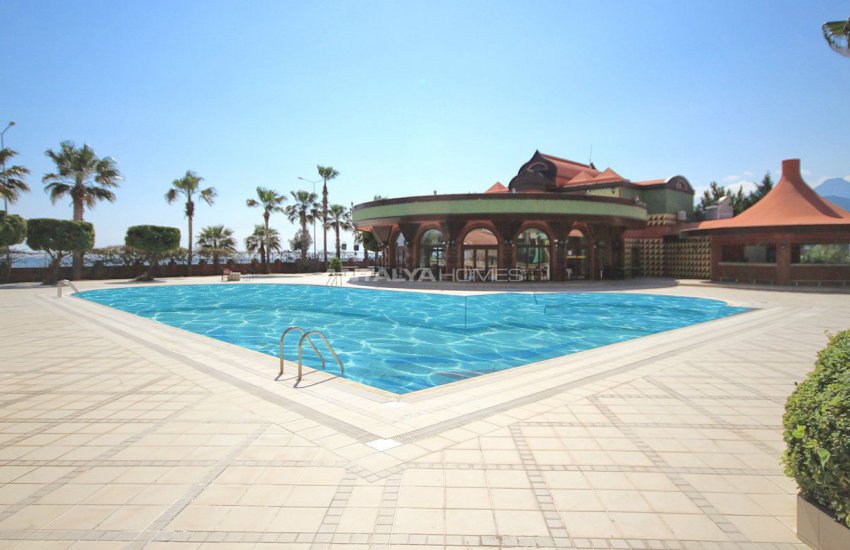 Luxury Resale Property by the Sea in Turkey, Antalya 3