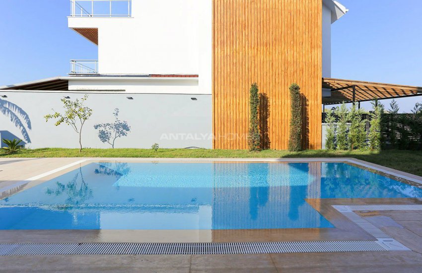 ویلا های تریپلکس 3 خوابه در فاصله 7 دقیقه ای ساحل بلک 2