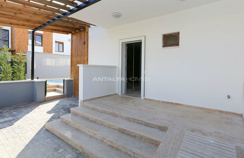 ویلا های تریپلکس 3 خوابه در فاصله 7 دقیقه ای ساحل بلک 3