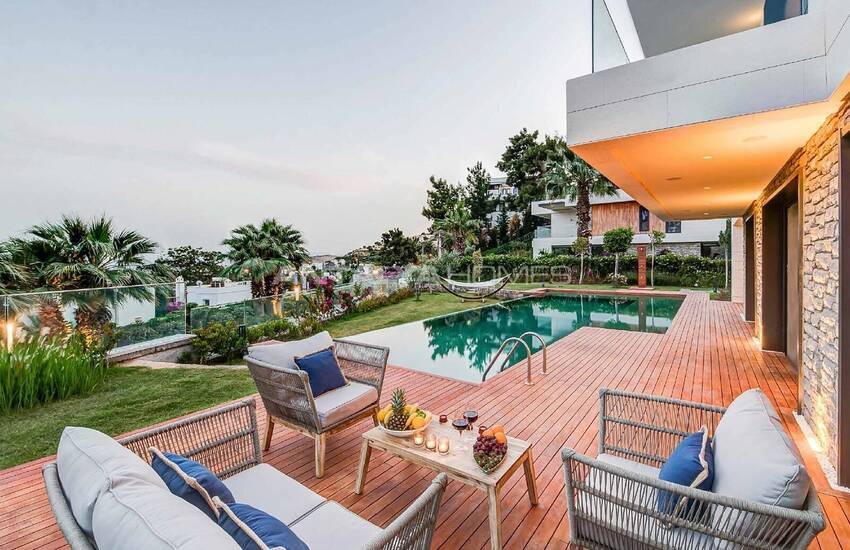 Väl Belägna Triplexvillor Med Privat Pool I Bodrum 4