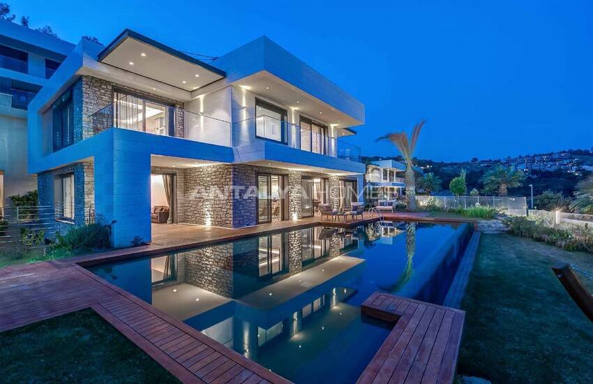 Well Located Triplex Villas with a Private Pool in Bodrum 2