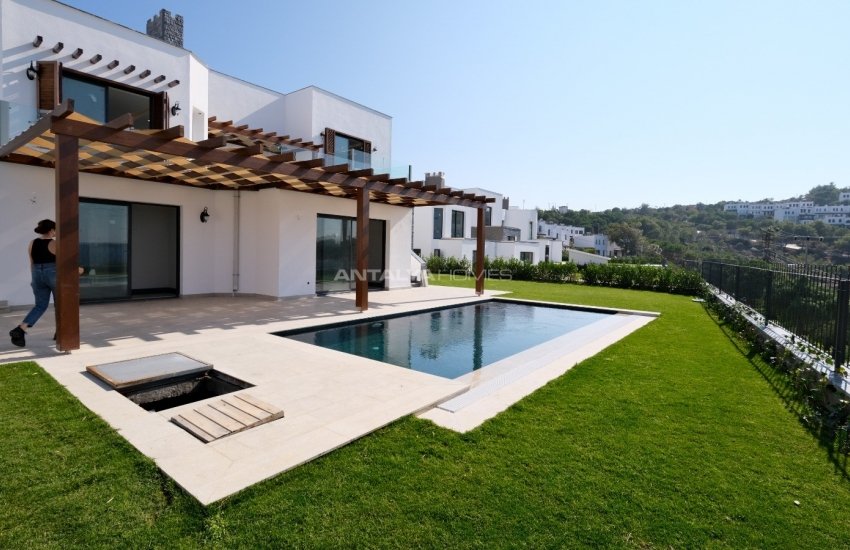 Luxury Detached Villas with Private Pier in Bodrum Yalikavak 5