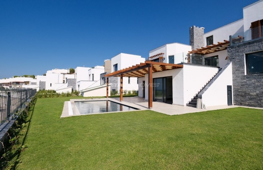 Luxury Detached Villas with Private Pier in Bodrum Yalikavak 6