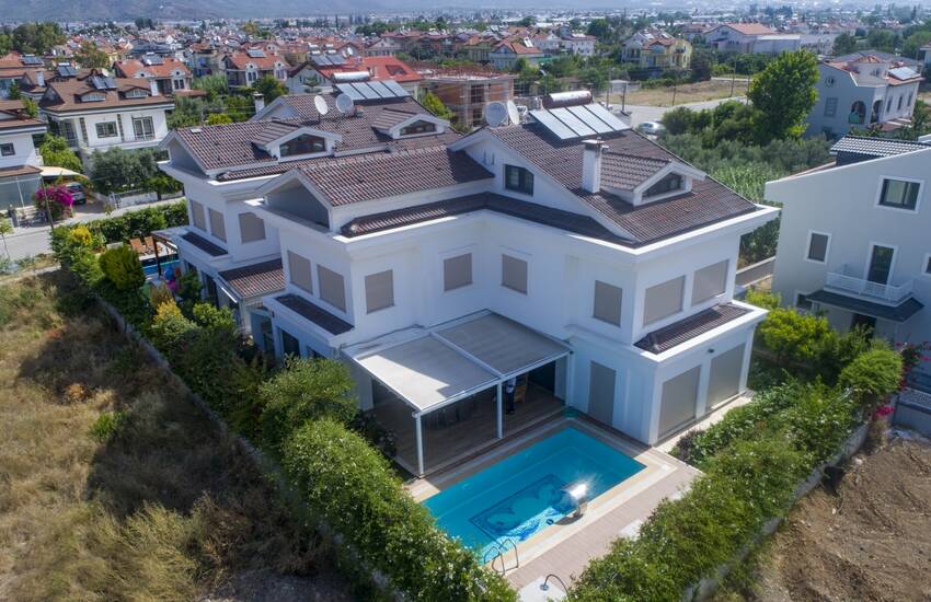 Well-maintained Modern Villa Close to the Beach in Mugla 1