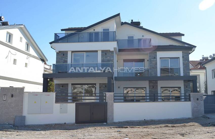 Fethiye'nin Merkezinde Bahçeli ve Modern Tasarımlı Villalar 2