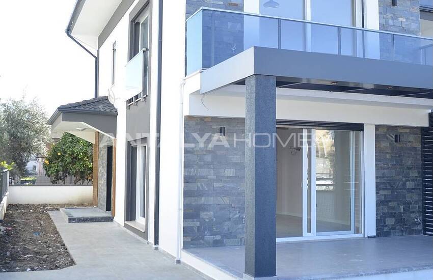 Fethiye'nin Merkezinde Bahçeli ve Modern Tasarımlı Villalar 6