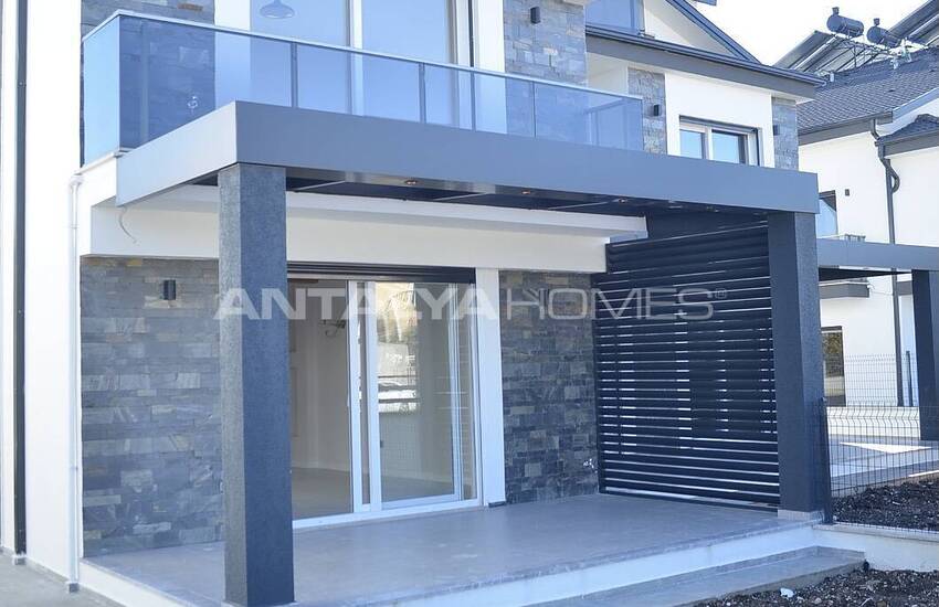 Fethiye'nin Merkezinde Bahçeli ve Modern Tasarımlı Villalar 7