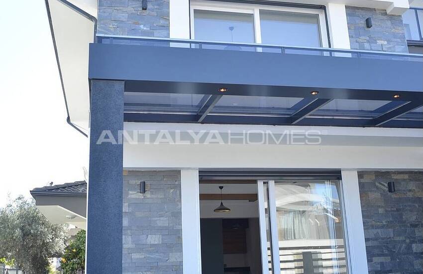 Fethiye'nin Merkezinde Bahçeli ve Modern Tasarımlı Villalar 8