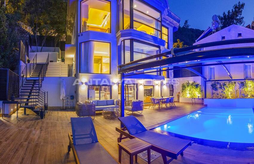 Triplex Villa with Pool and Garden in Karagozler Fethiye 15