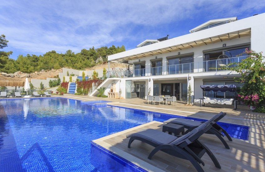 Ultra Luxe 4+1 Villa with Pool and Jacuzzi in Fethiye Mugla 2