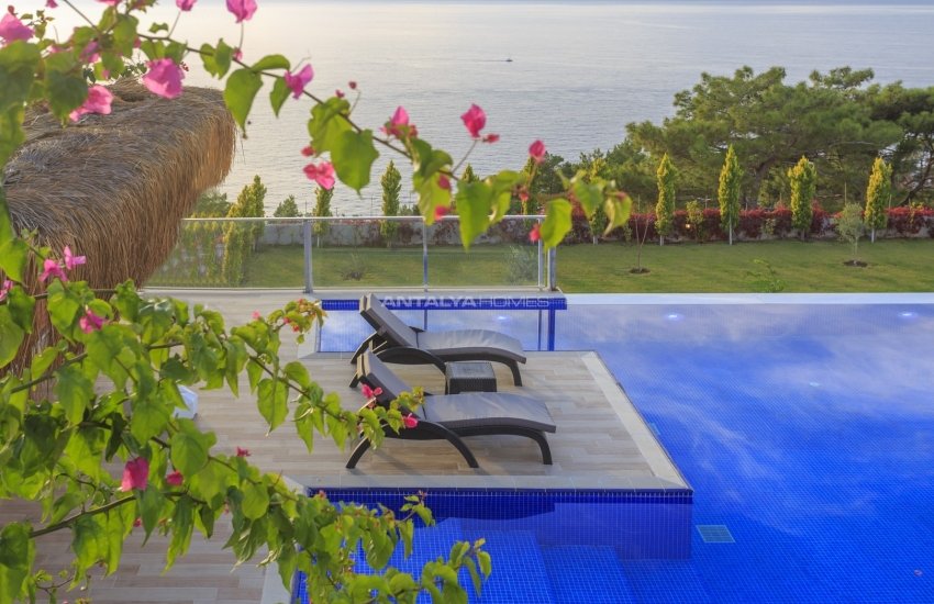 Ultra Luxe 4+1 Villa with Pool and Jacuzzi in Fethiye Mugla 12