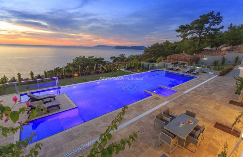 Ultra Luxe 4+1 Villa with Pool and Jacuzzi in Fethiye Mugla 13