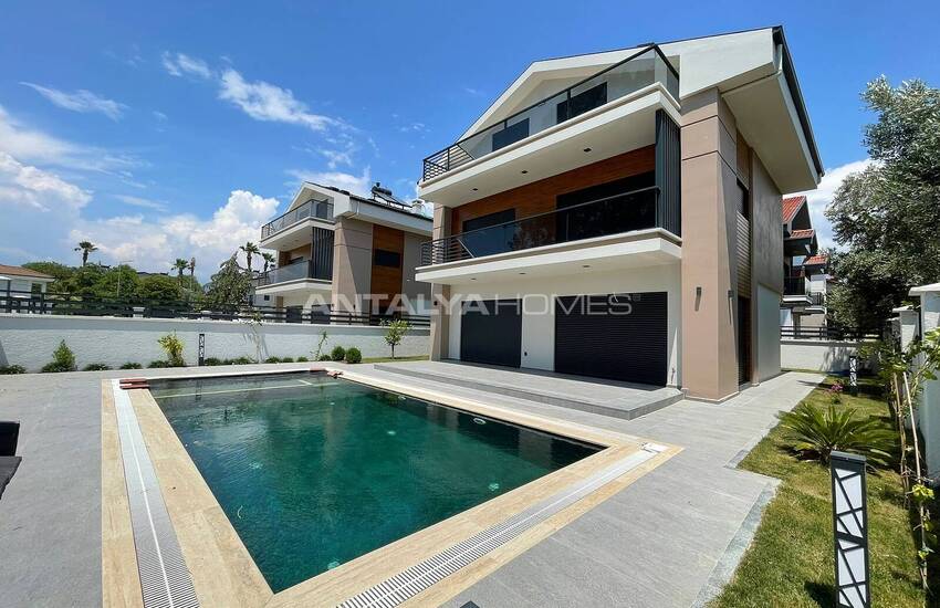 Modern Triplex Villas with Pool and Garden in Fethiye, Mugla 1