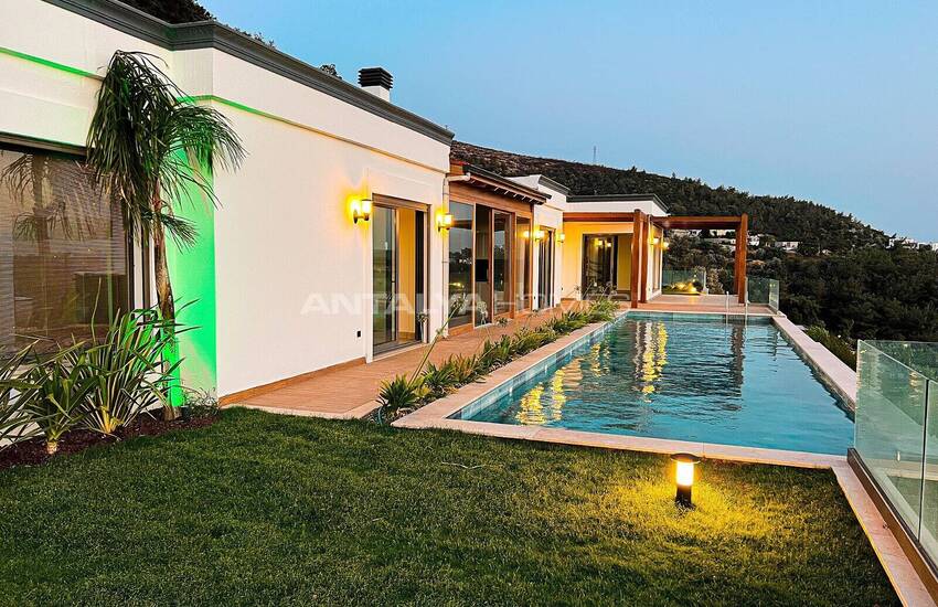 Luxe Villas with Bodrum Castle and Kos Island View in Bodrum 1