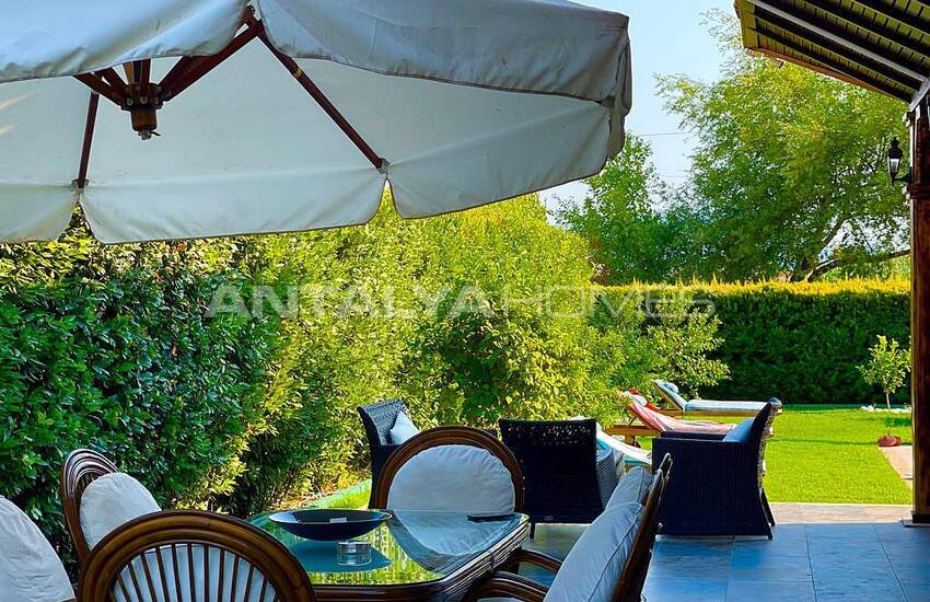 Muğla Fethiye’de Huzurlu Konumda Havuzlu Eşyalı Lüks Villa 21