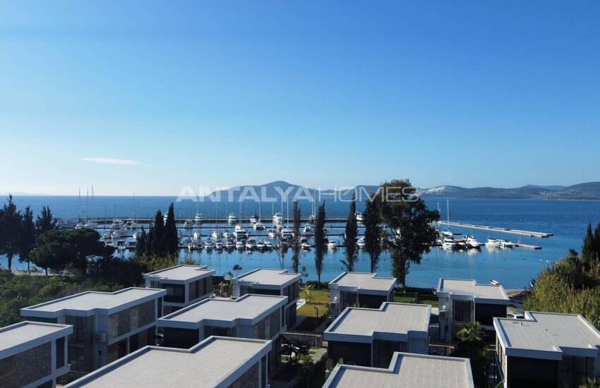 Muğla Milas'ta Marina Manzaralı Satılık Lüks Evler 1
