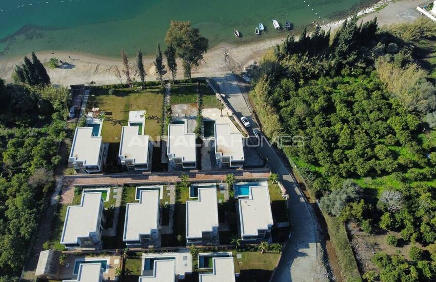 Muğla Milas'ta Marina Manzaralı Satılık Lüks Evler 7