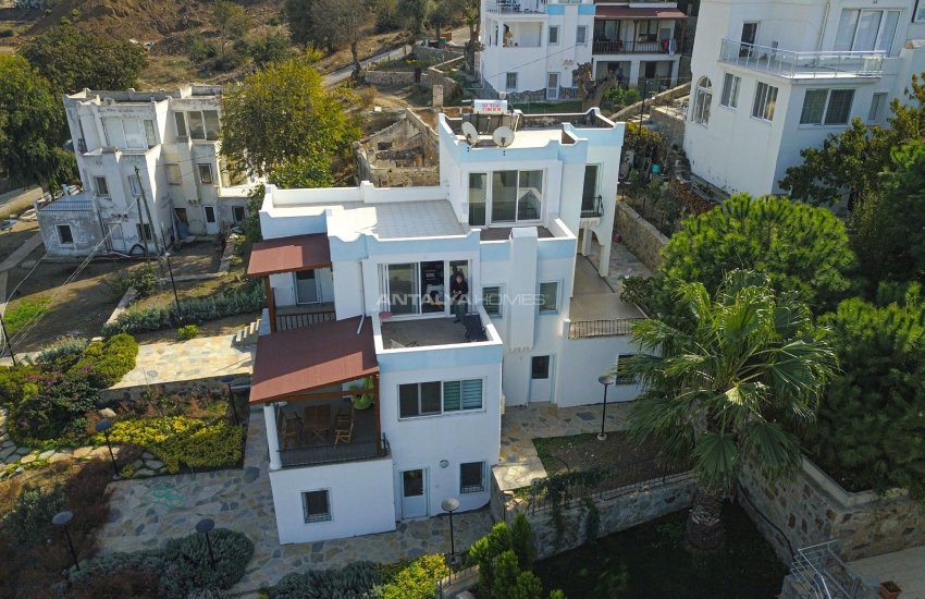 Bodrum Gümüşlük'te Denize Yürüme Mesafesinde İkiz Villa 2