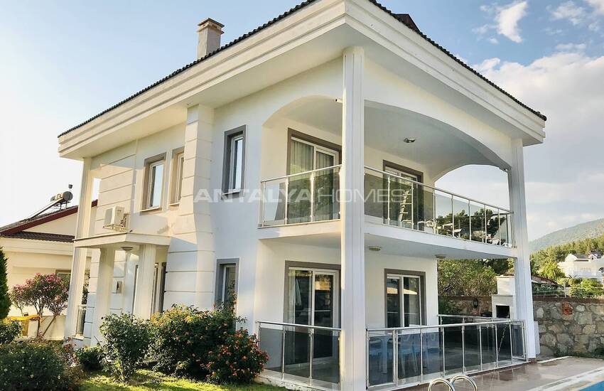 Villa Med Simbassäng Och Unik Naturutsikt I Oludeniz Fethiye 3