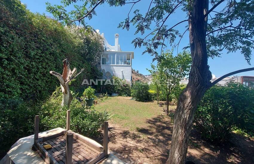 Detached House with Sea View in Corner Location in Bodrum 14