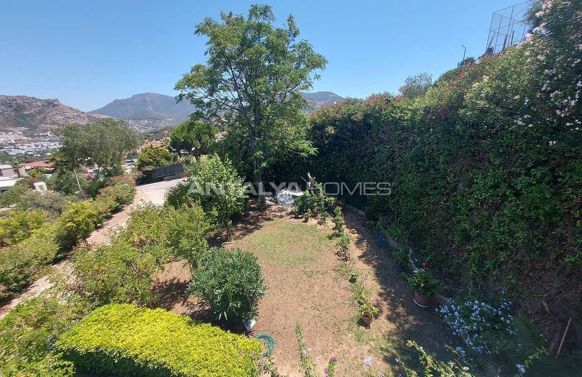 Detached House with Sea View in Corner Location in Bodrum 15