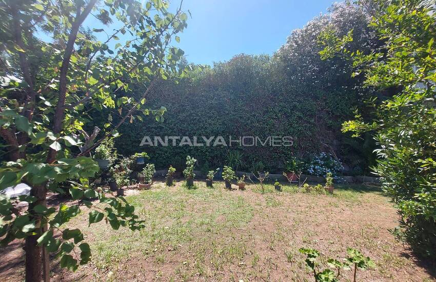Detached House with Sea View in Corner Location in Bodrum 8